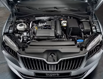 Sob o capô Škoda Superb Combi [Worldwide] '2015–19