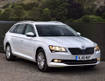 Škoda Superb Combi [UK-spec] '2015–19