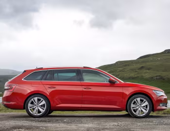 Škoda Superb Combi [UK-spec] '2015–19