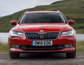 Škoda Superb Combi [UK-spec] '2015–19