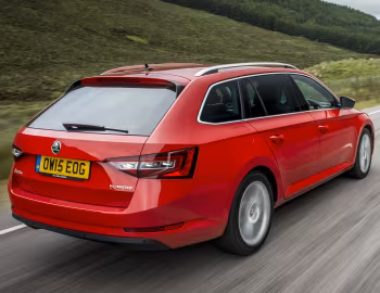 Škoda Superb Combi [UK-spec] '2015–19