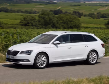 Škoda Superb Combi [Worldwide] '2015–19