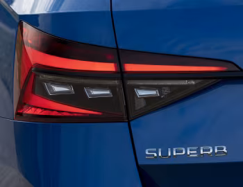 Škoda Superb Estate 4×4 SportLine [UK-spec] (3V) '2019–24