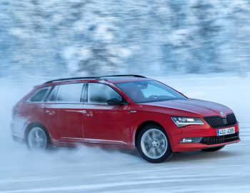 Škoda Superb Combi 4×4 SportLine [Worldwide] '2015–19