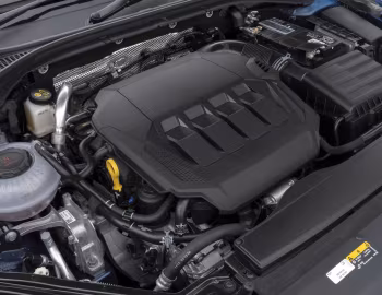 Sob o capô Škoda Superb Estate 4×4 SportLine [UK-spec] (3V) '2019–24