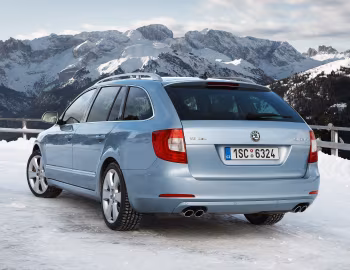 Škoda Superb Combi 4×4 [Worldwide] '2010–13