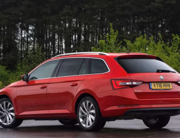 Škoda Superb Estate 4×4 [UK-spec] '2015–19