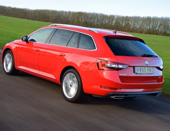 Škoda Superb Estate 4×4 [UK-spec] '2015–19