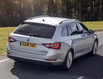 Škoda Superb Combi Armoured [UK-spec] '2018–19
