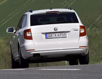 Škoda Superb Combi GreenLine [Worldwide] '2009–13