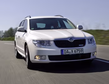 Škoda Superb Combi GreenLine [Worldwide] '2009–13