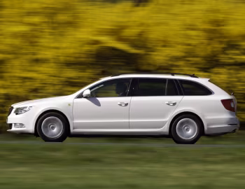 Škoda Superb Combi GreenLine [Worldwide] '2009–13