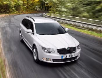 Škoda Superb Combi GreenLine [Worldwide] '2009–13