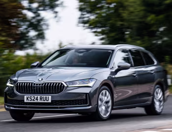 Škoda Superb Estate iV [UK-spec] '2024–pr.