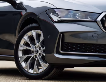 Škoda Superb Estate iV [UK-spec] '2024–pr.