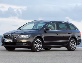 Škoda Superb Combi Laurin & Klement '2013–15