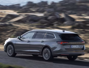 Škoda Superb Combi Laurin & Klement [Worldwide] '2024–pr.