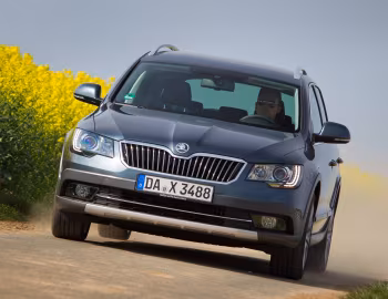 Škoda Superb Combi Outdoor [Worldwide] '2014–15