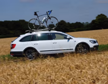 Škoda Superb Estate Outdoor "Tour de France" [UK-spec] '2014