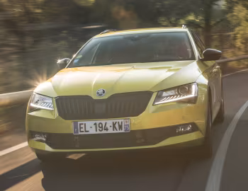 Škoda Superb Combi SportLine [Worldwide] '2015–19