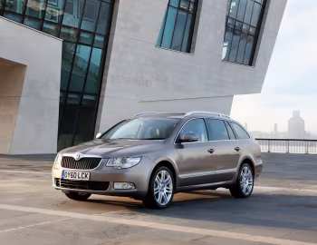 Škoda Superb Estate [UK-spec] '2009–13