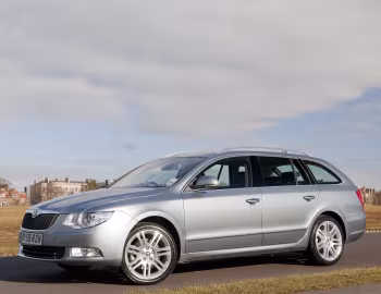 Škoda Superb Estate [UK-spec] '2009–13