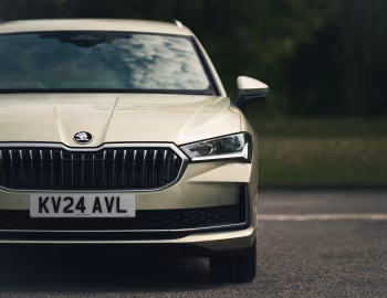 Škoda Superb Estate [UK-spec] '2024–pr.