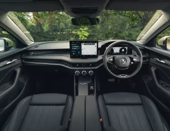 Передня панель Škoda Superb Estate [UK-spec] '2024–н.ч.