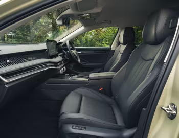 Interior Škoda Superb Estate [UK-spec] '2024–pr.