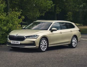 Škoda Superb Estate [UK-spec] '2024–pr.