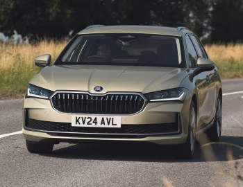 Škoda Superb Estate [UK-spec] '2024–pr.