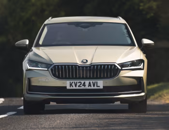 Škoda Superb Estate [UK-spec] '2024–pr.