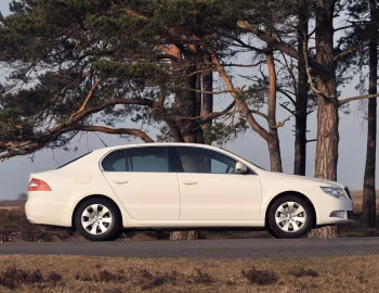 Škoda Superb GreenLine [UK-spec] '2009–13