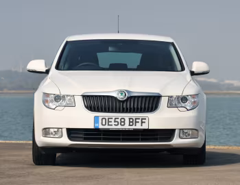Škoda Superb GreenLine [UK-spec] '2009–13