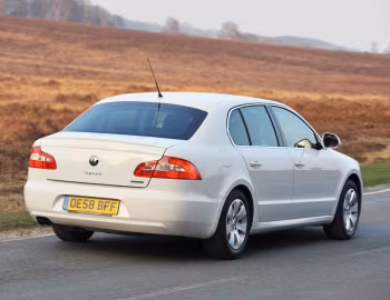 Škoda Superb GreenLine [UK-spec] '2009–13