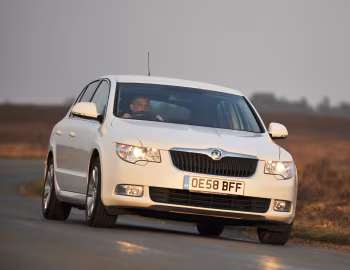 Škoda Superb GreenLine [UK-spec] '2009–13
