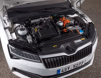 Sob o capô Škoda Superb iV [Worldwide] (3V) '2019–24
