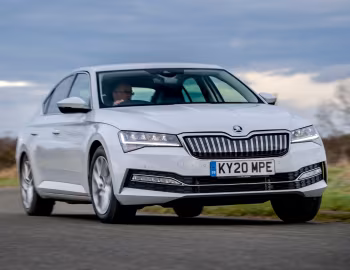 Škoda Superb iV [UK-spec] (3V) '2019–24