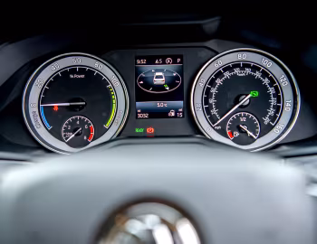 Painel Škoda Superb iV [UK-spec] (3V) '2019–24