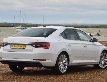 Škoda Superb iV [UK-spec] (3V) '2019–24