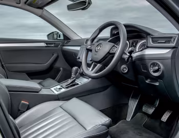Interior Škoda Superb iV [UK-spec] (3V) '2019–24
