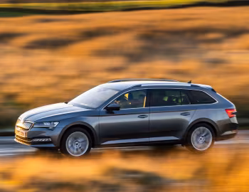 Škoda Superb iV Estate [UK-spec] (3V) '2019–24