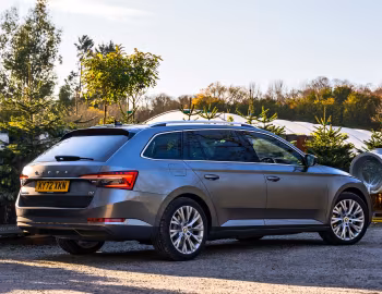 Škoda Superb iV Estate [UK-spec] (3V) '2019–24