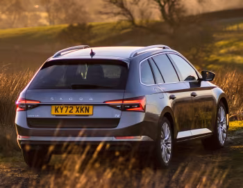 Škoda Superb iV Estate [UK-spec] (3V) '2019–24