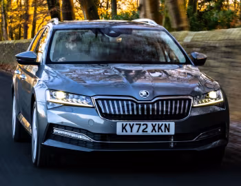 Škoda Superb iV Estate [UK-spec] (3V) '2019–24