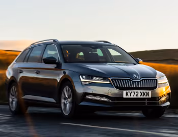 Škoda Superb iV Estate [UK-spec] (3V) '2019–24