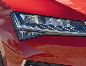 Škoda Superb Laurin & Klement [UK-spec] (3V) '2019–24