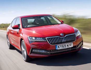 Škoda Superb Laurin & Klement [UK-spec] (3V) '2019–24