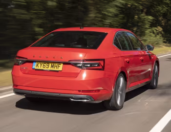 Škoda Superb Laurin & Klement [UK-spec] (3V) '2019–24