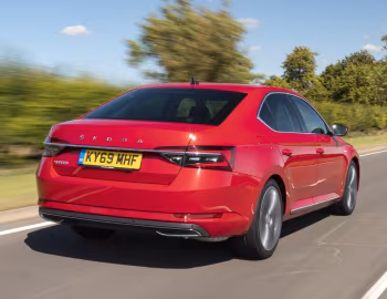 Škoda Superb Laurin & Klement [UK-spec] (3V) '2019–24